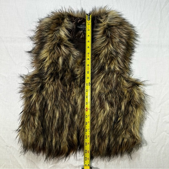Donna Slayers Fabulous Furs Brown Faux Fur Vest - medium​ - Picture 6 of 8
